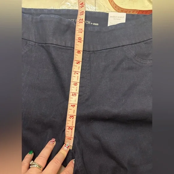 Chico’s Size 2 (large/12)Perfect Stretch Nicky Capri Crop Dark Denim New - Picture 4 of 9